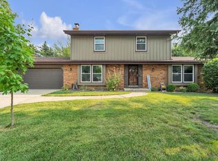 3552 W Southwood Dr, Franklin, WI 53132