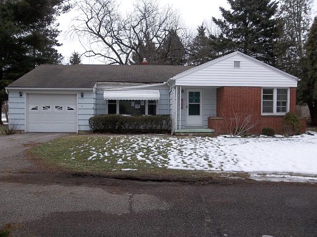 1st image of 153 Lexington Springmill S