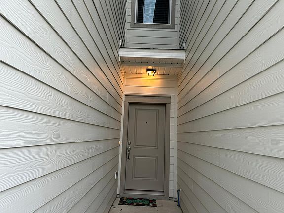 2nd image of 7295 Majestic Blvd