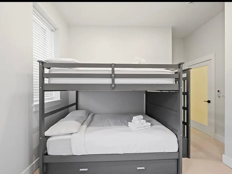 161 Broadway #2R — Photo 12
