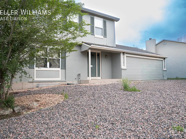 2115 Rimwood Dr — Photo 2