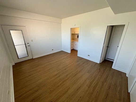 5th image of 1350 Kinau St #12