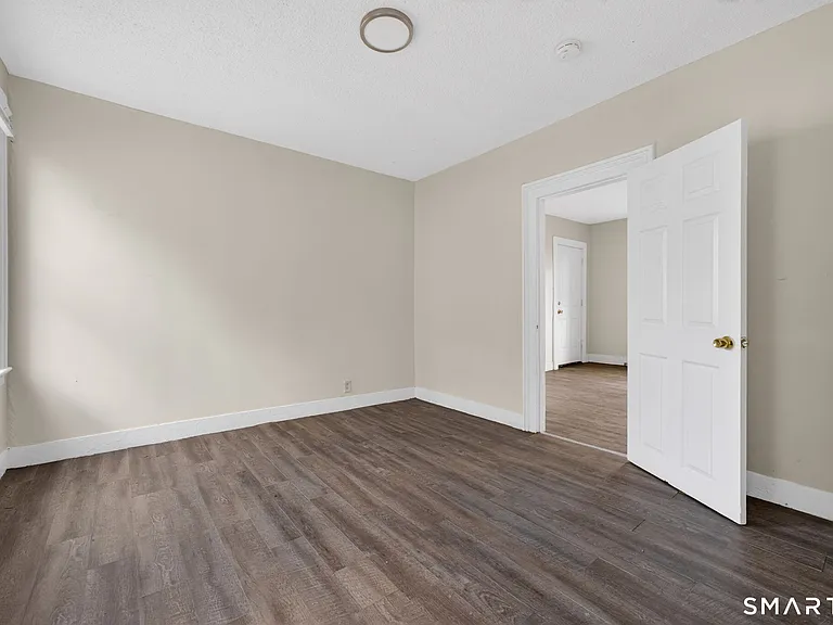 27 Beacon St #3 — Photo 12