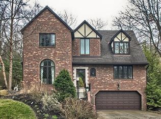 201 Hawthorne Ct, Pittsburgh, PA 15221