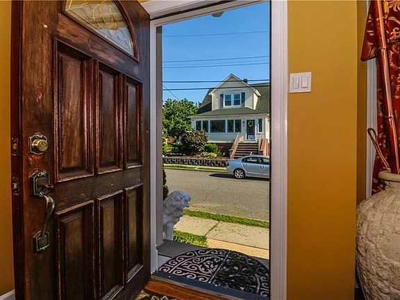 3rd image of 33 E Kupsch St