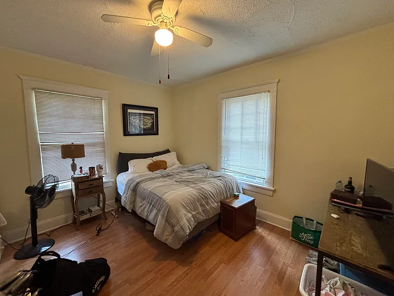 563 Morgan St NE — Photo 9