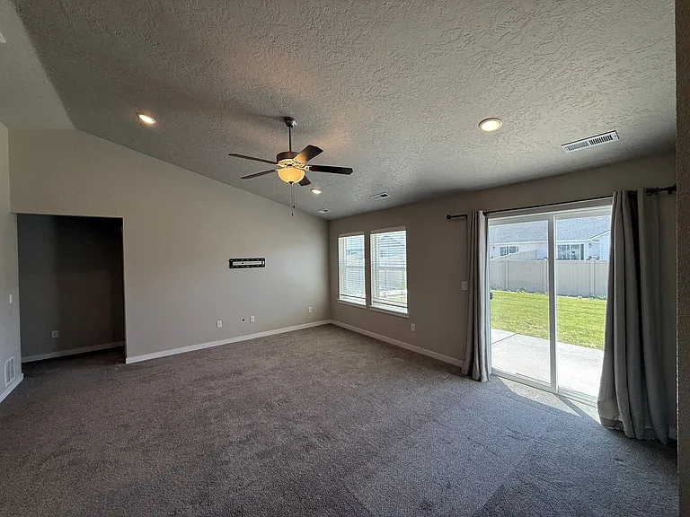12087 W Soapstone Dr — Photo 4