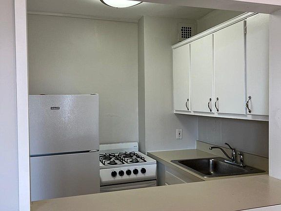3rd image of 2800 Wisconsin Ave NW APT 501