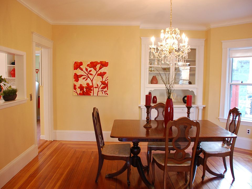 1st image of 181 Willow Ave