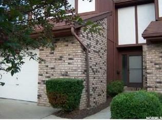 22536 Center Ridge Rd, Rocky River, OH 44116