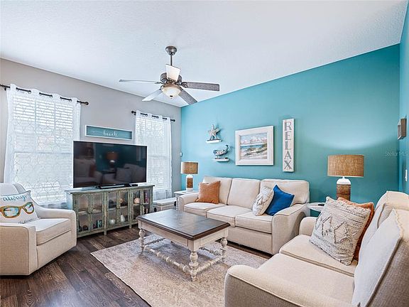 4th image of 15429 Honeybell Dr