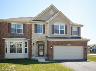 6N469 Roosevelt Ave, St Charles, IL 60174