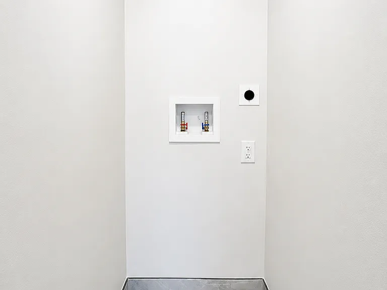 637 Quincy St #1 — Photo 6