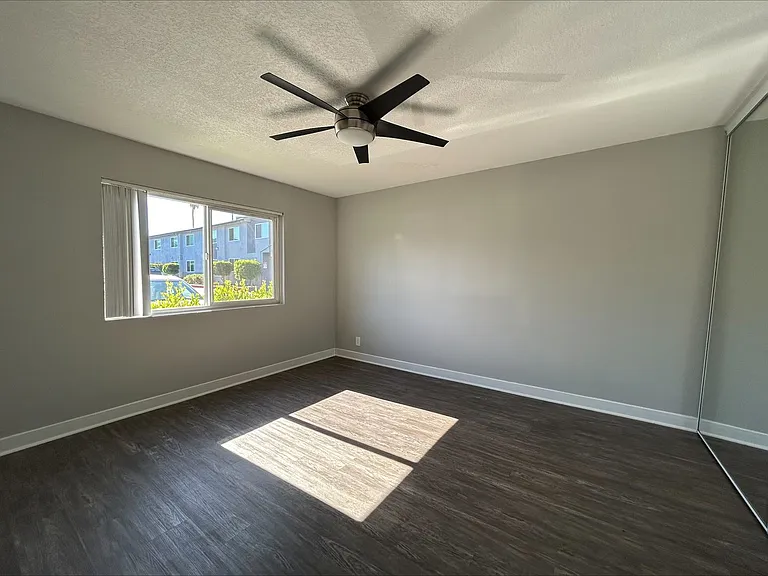 The Circle Apartments at Long Beach — Photo 101