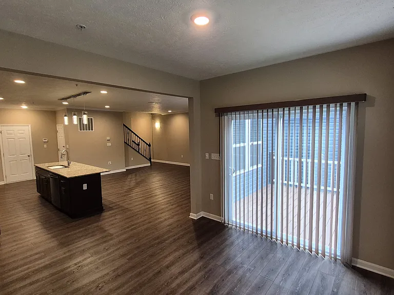 605 Alessia Ct — Photo 9