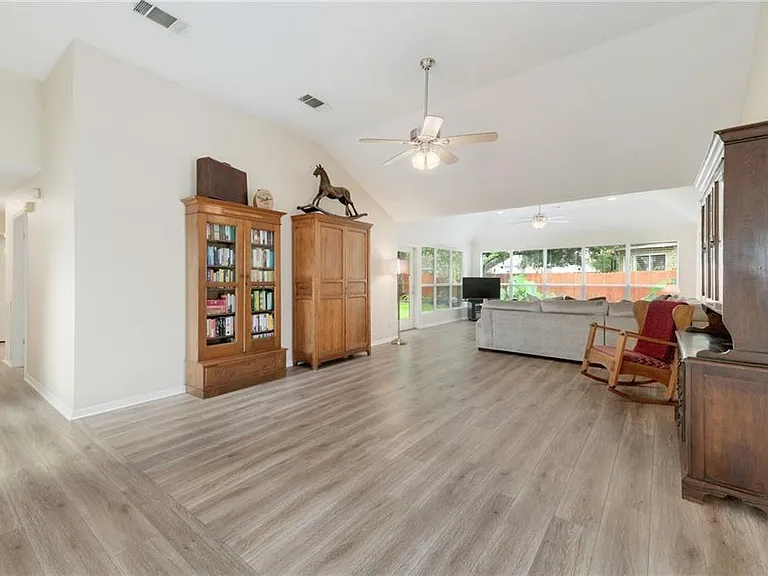 8520 W Potosi Cv — Photo 5