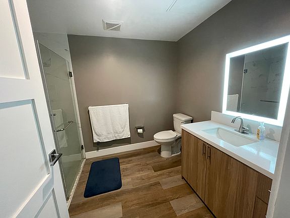 5th image of 723 S Saint Andrews Pl