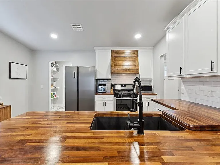 10609 N McKinley Ave — Photo 21