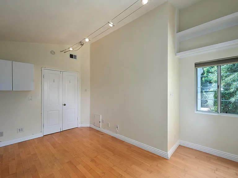 4345 Willow Glen St — Photo 26