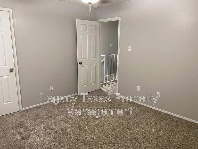 1604 Sun Valley Dr #B — Photo 6