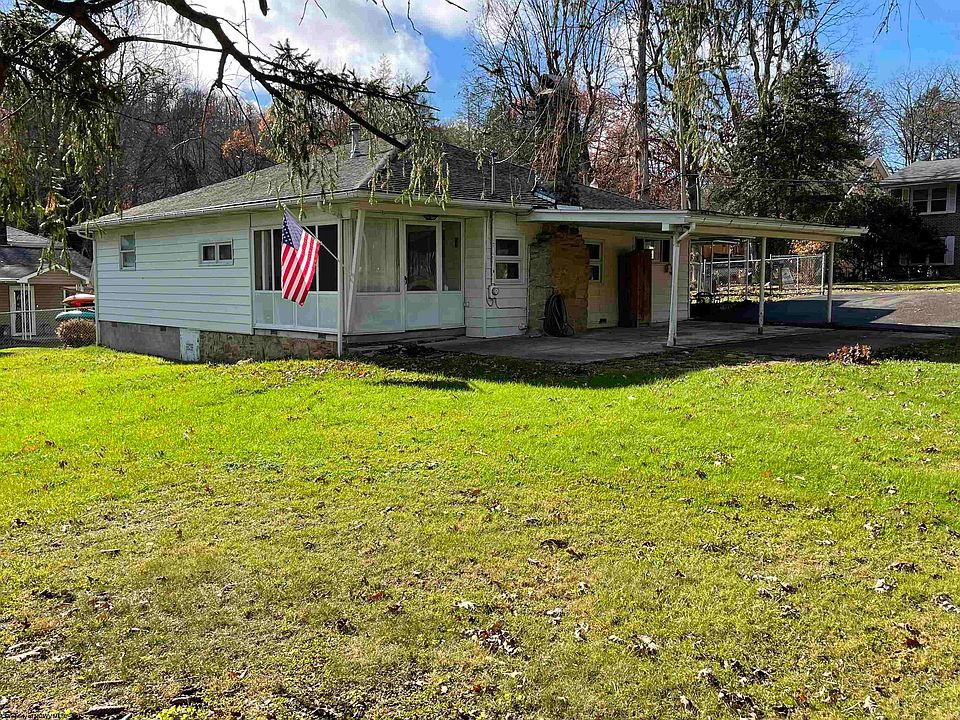 1st image of 11 Woodhaven Ln