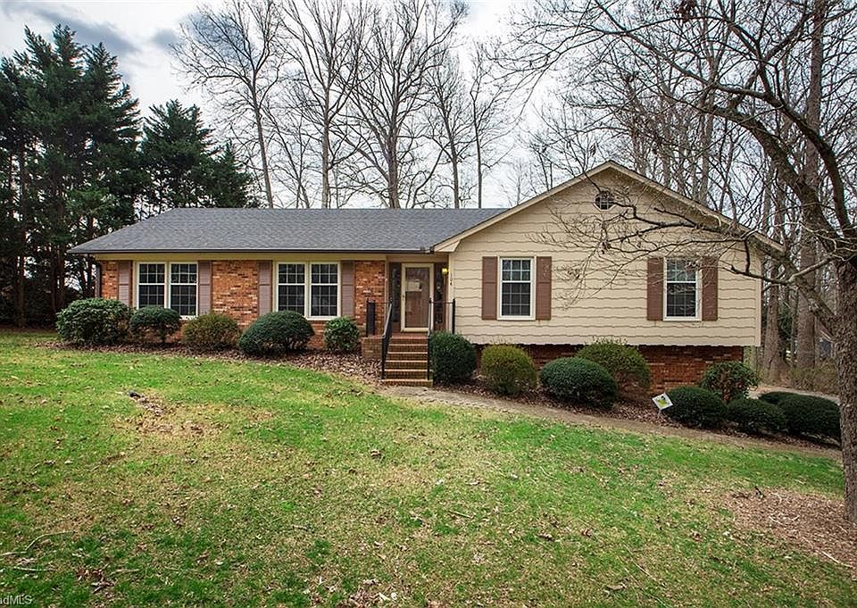 1st image of 104 Briarwood Ct