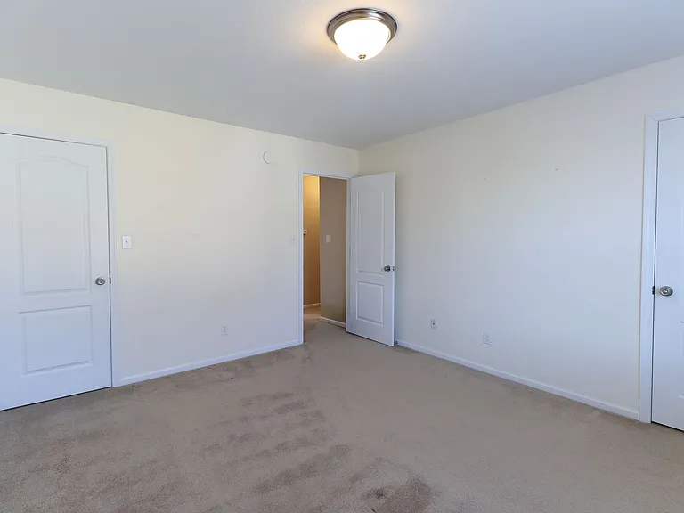 613 Bear Valley Ct — Photo 13