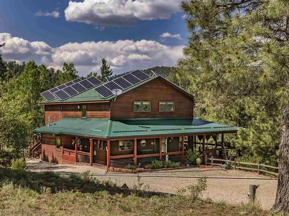 62 Lodge Rd, Taos, NM 87571