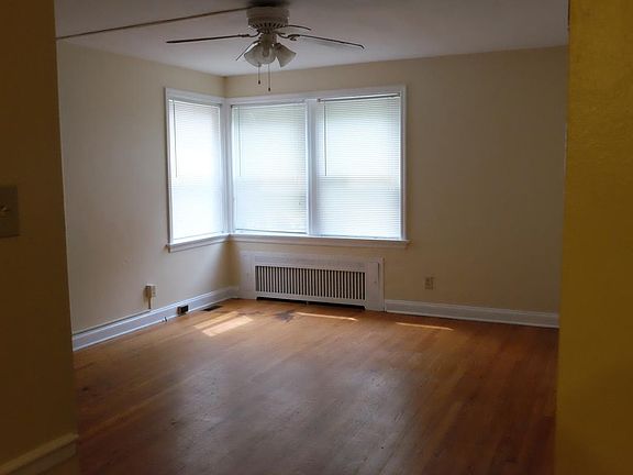 3rd image of 7221 Balson Ave APT 1E