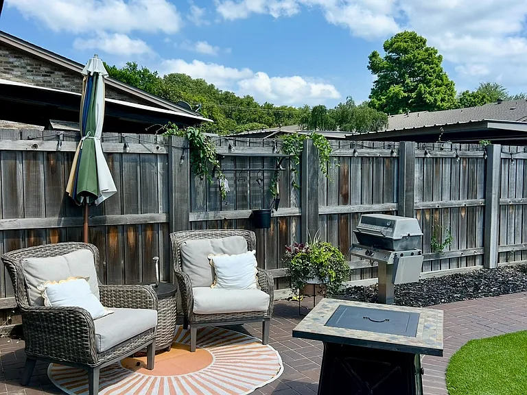 10824 Pagewood Dr — Photo 16