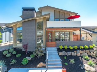 61060 SE Ruby Peak Ln, Bend, OR 97702