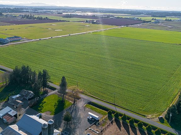 3rd image of 0 E Badger Road