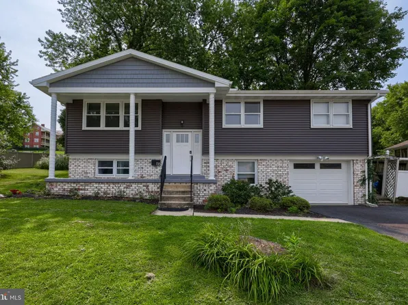 116 Oxford Dr, Lititz, PA 17543