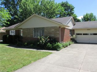 2697 E Asplin Dr, Rocky River, OH