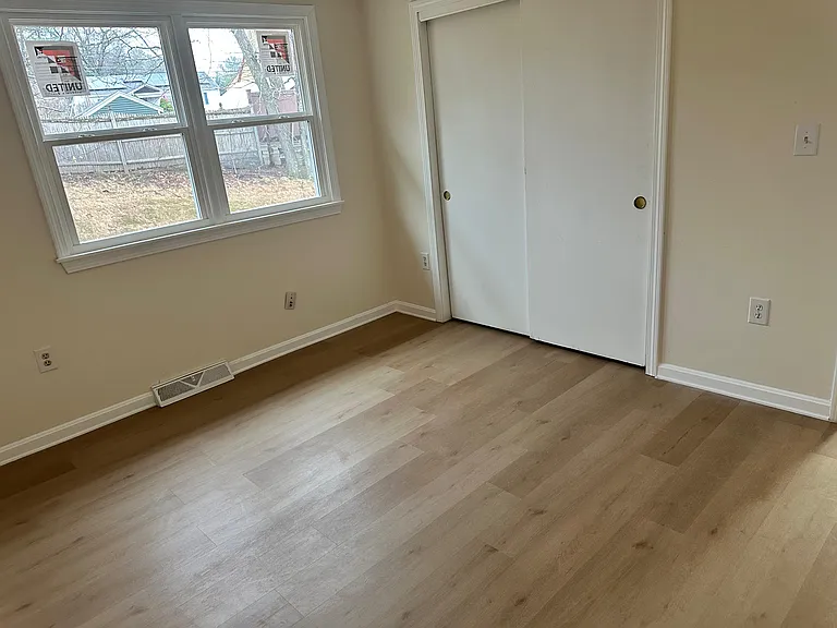 18 Tobin Ave — Photo 15