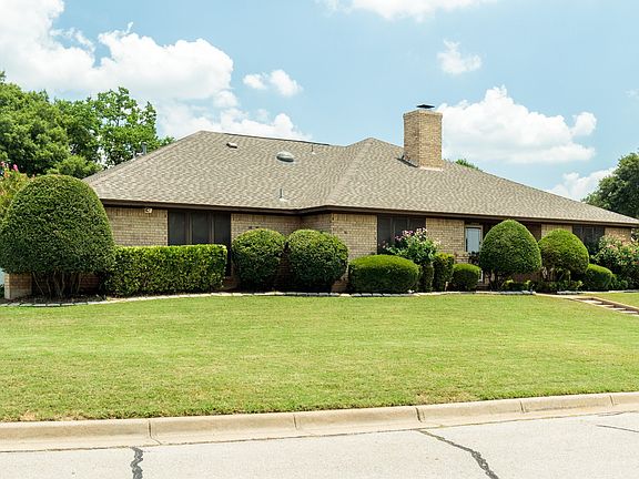 2nd image of 5000 Surrey Ct