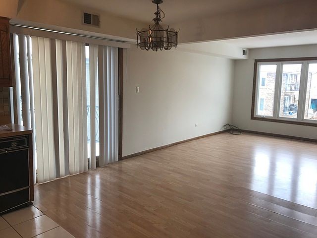 2nd image of 6230 S Newland Ave APT 1S