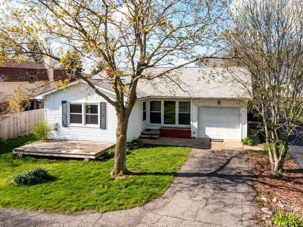 14015 W Lake Rd, Vermilion, OH 44089