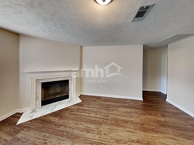 1027 Gannett Rd — Photo 8