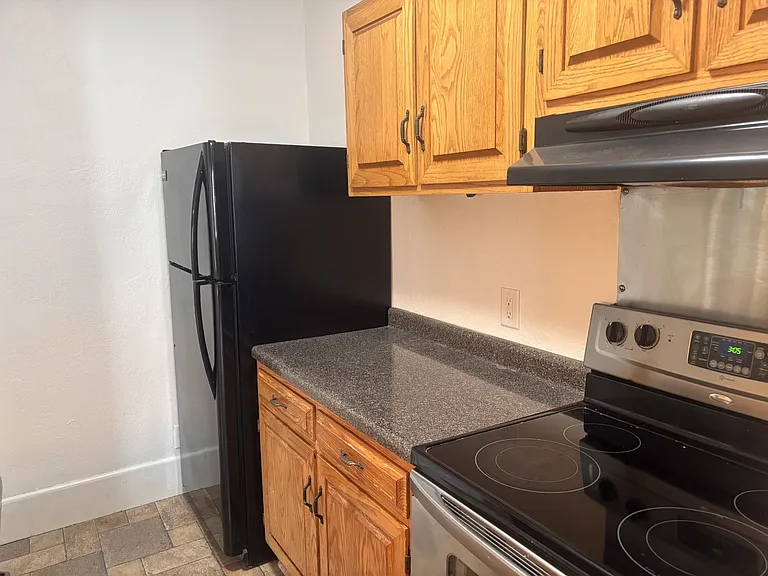 Kitchen-electric stove