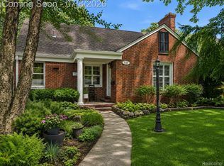 1102 N Lafayette Ave, Royal Oak, MI 48067