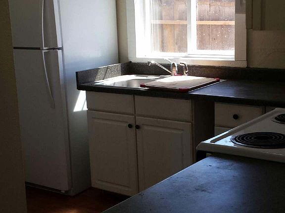 4th image of 13685 Manakee Ave #B
