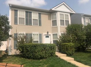 12 Harmony Ln, Romeoville, IL 60446