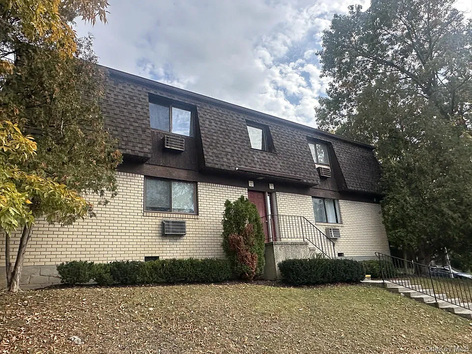 1505 Cherry Hill Dr