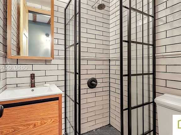 4th image of 196 Montrose Ave #4D
