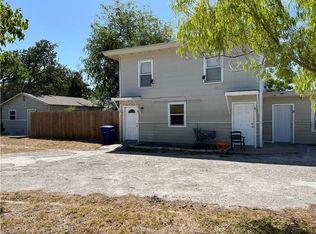 902 W. Lake Side Dr, Corpus Christi, TX 78418