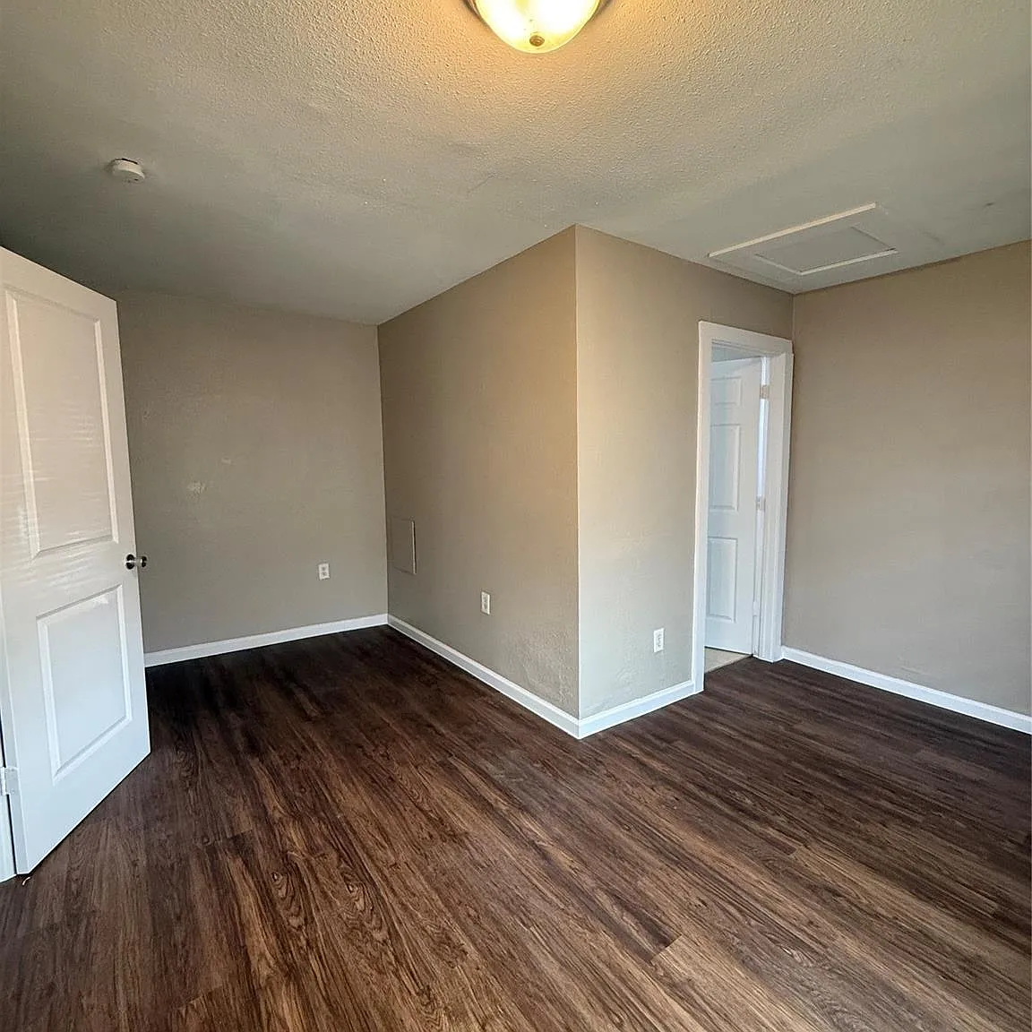 2 bed, 1.0 bath, 584 sqft, $1,400 — Photo 3