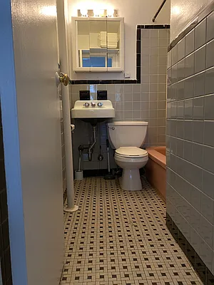 Rented by Triumph Property Group | media 9