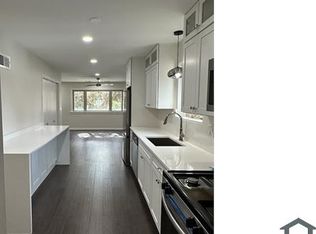 2033 Linden Ave #2R, Park Ridge, IL 60068