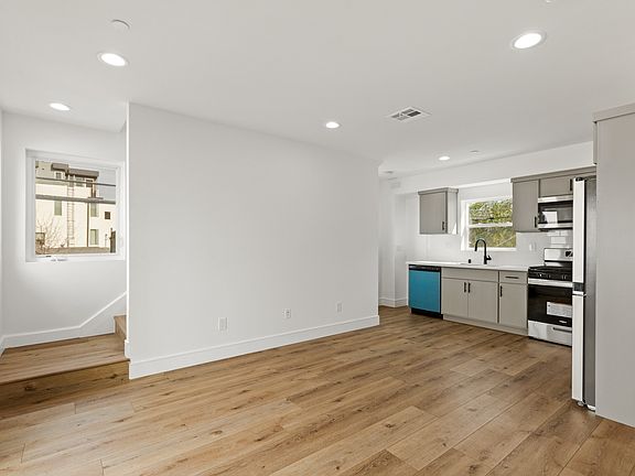 2nd image of 1-6320 Willoughby Ave